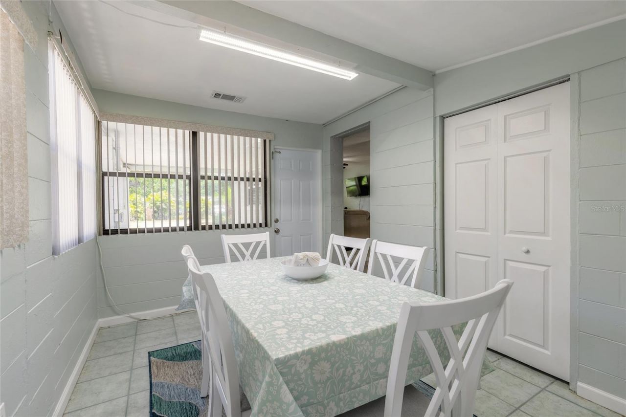 822 E 12th Avenue, New Smyrna Beach, FL 32169 Photo