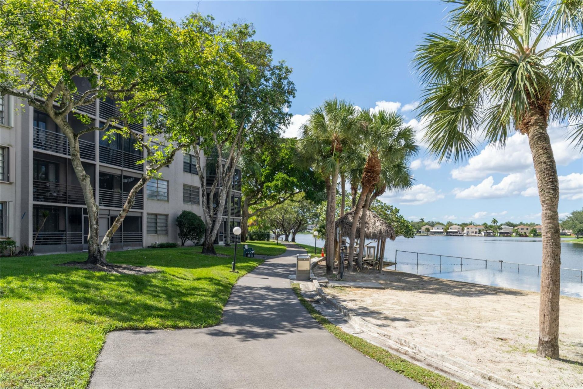 1101 Colony Point Circle, Unit 220, Pembroke Pines, FL 33026 Photo