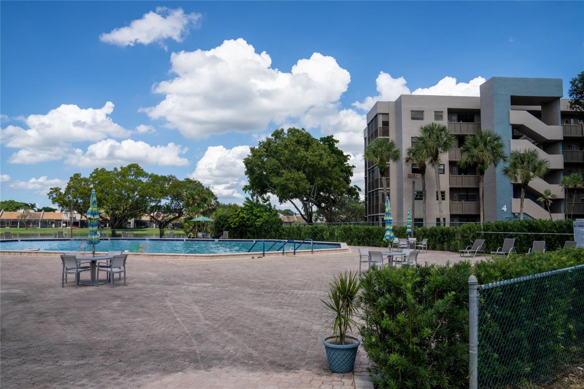 1101 Colony Point Circle, Unit 220, Pembroke Pines, FL 33026 Photo