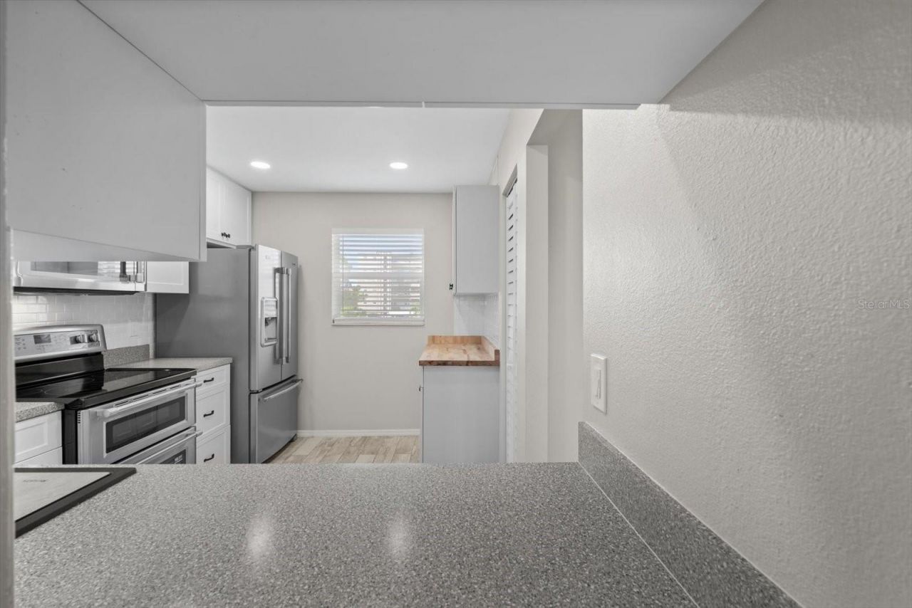 3880 Ironwood Lane, Unit 208E, Bradenton, FL 34209 Photo