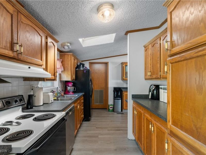 3509 38th Street NW, Canton, OH 44718 Photo 11