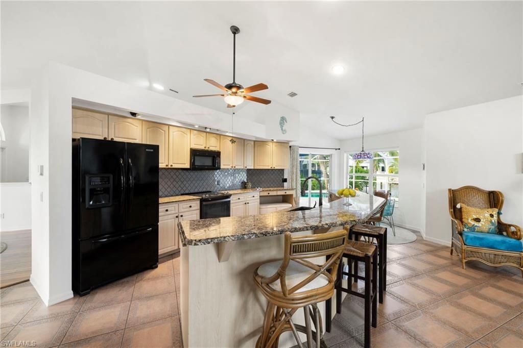 726 NW 37th Pl, Cape Coral, FL 33993 Photo