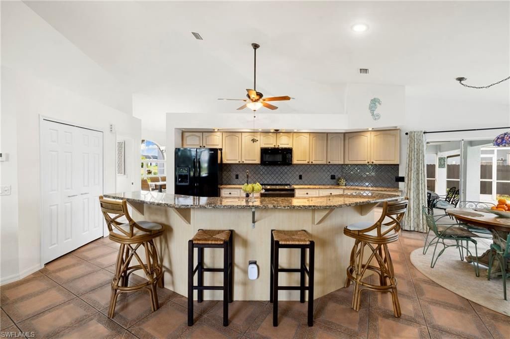 726 NW 37th Pl, Cape Coral, FL 33993 Photo