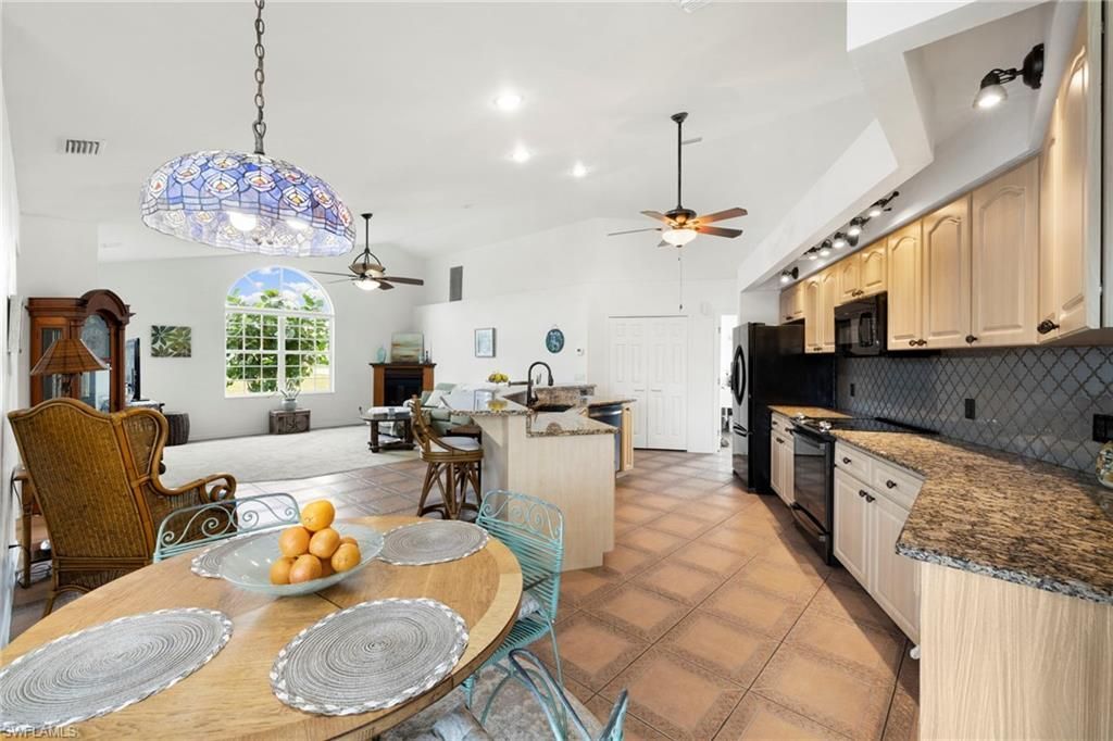 726 NW 37th Pl, Cape Coral, FL 33993 Photo