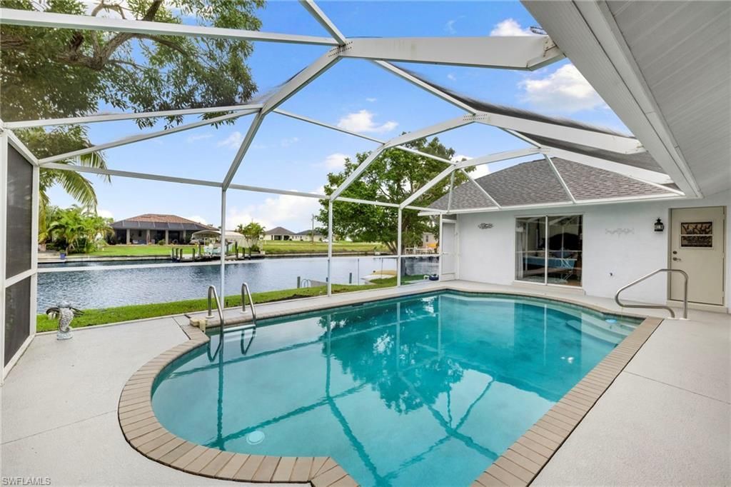 726 NW 37th Pl, Cape Coral, FL 33993 Photo
