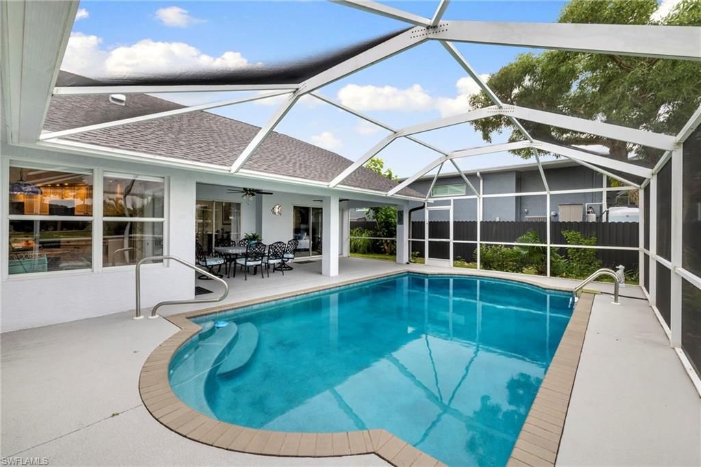 726 NW 37th Pl, Cape Coral, FL 33993 Photo