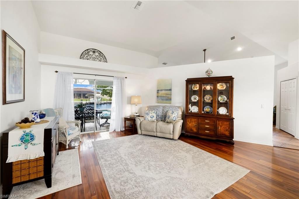 726 NW 37th Pl, Cape Coral, FL 33993 Photo