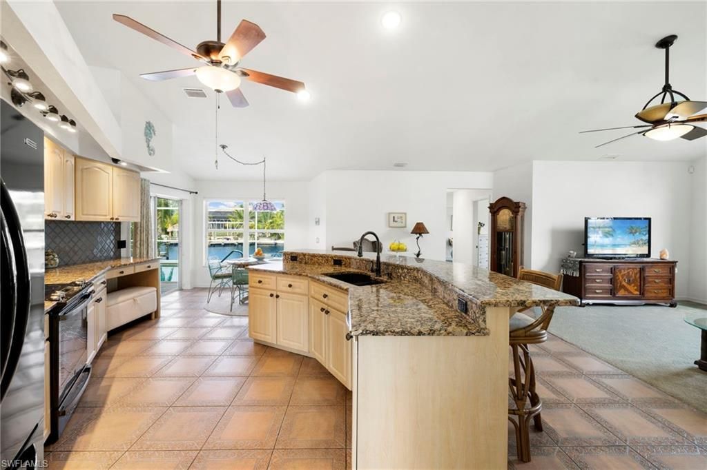 726 NW 37th Pl, Cape Coral, FL 33993 Photo