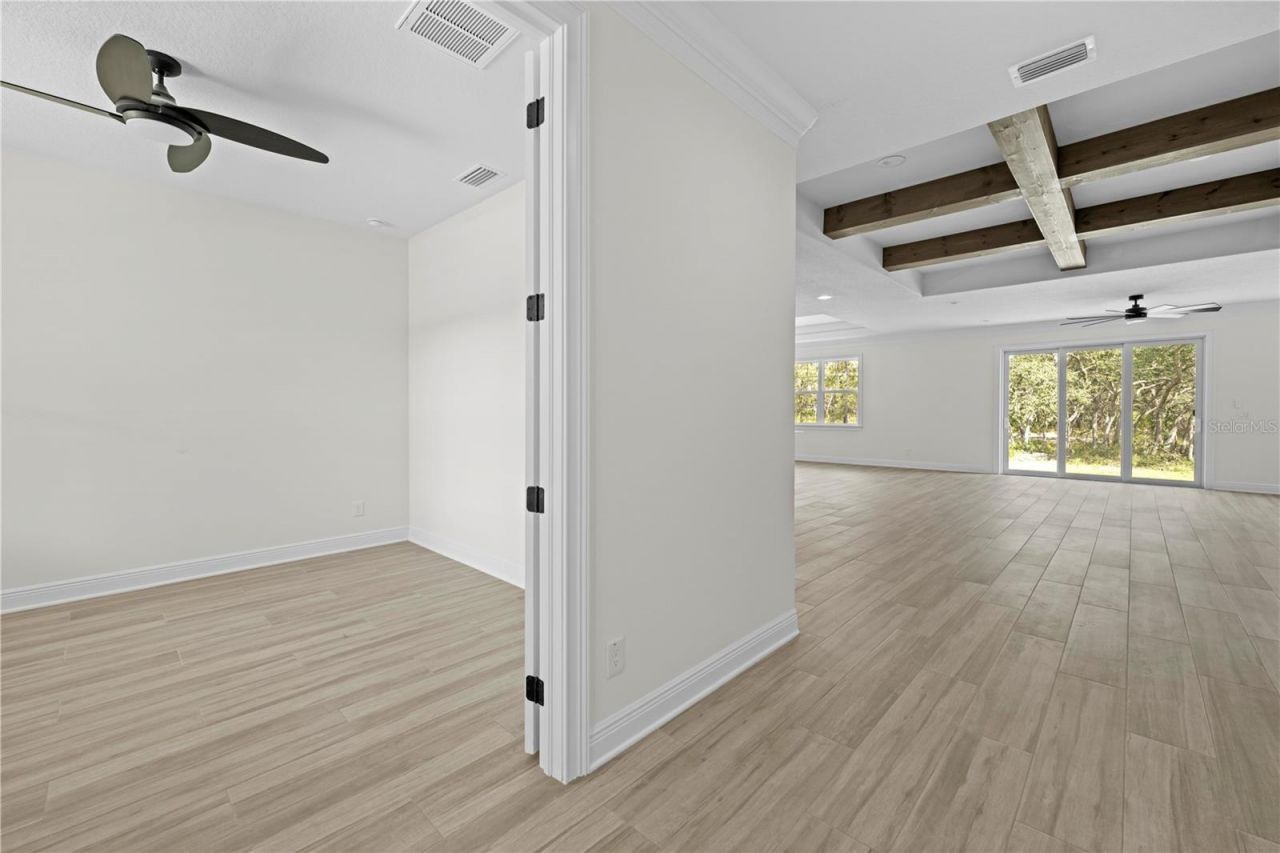 18130 Parrot Road, Weeki Wachee, FL 34614 Photo