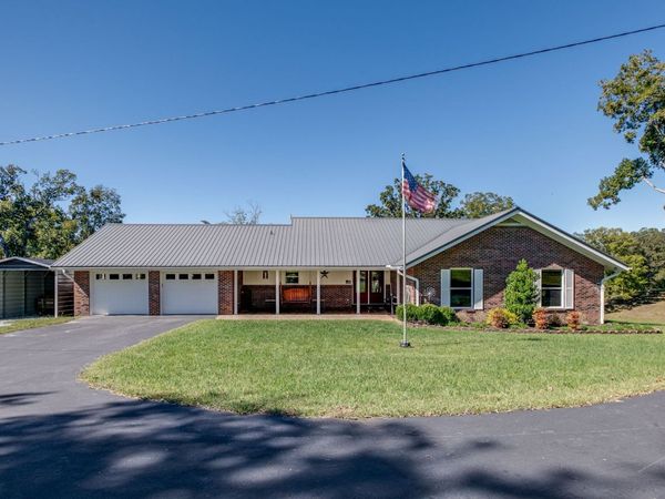2743 Mouse Tail Rd, Parsons, TN 38363