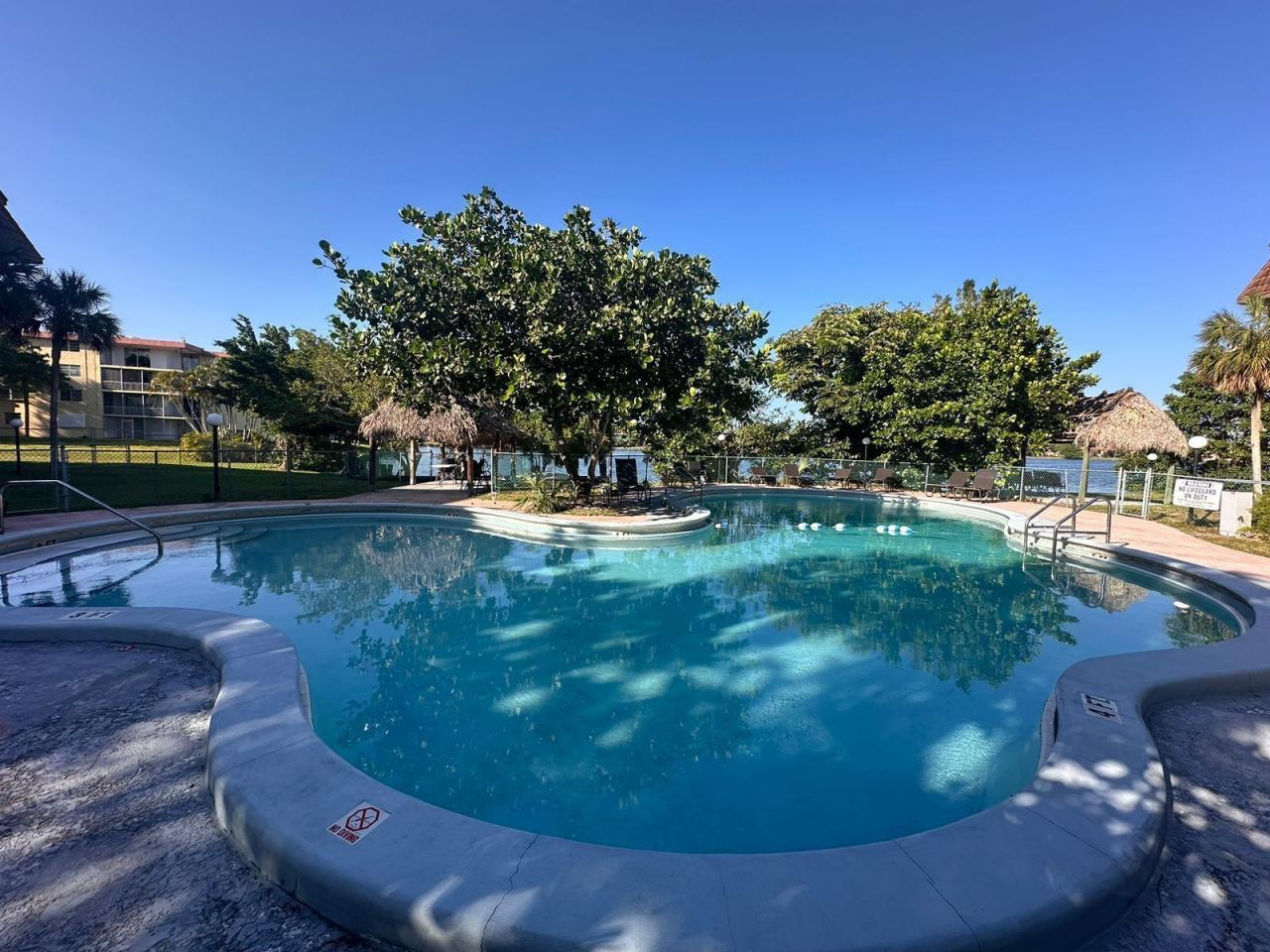 661 NE 195th Street, Unit 402, Miami, FL 33179 Photo