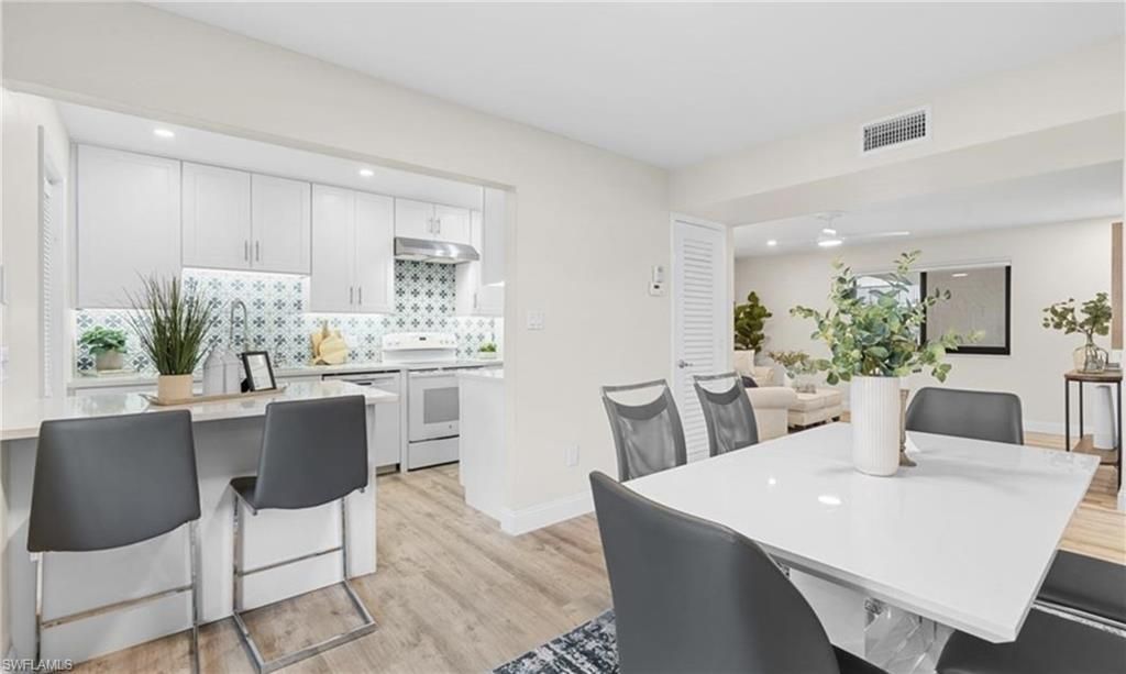 788 Park Shore Dr, Unit F17, Naples, FL 34103 Photo