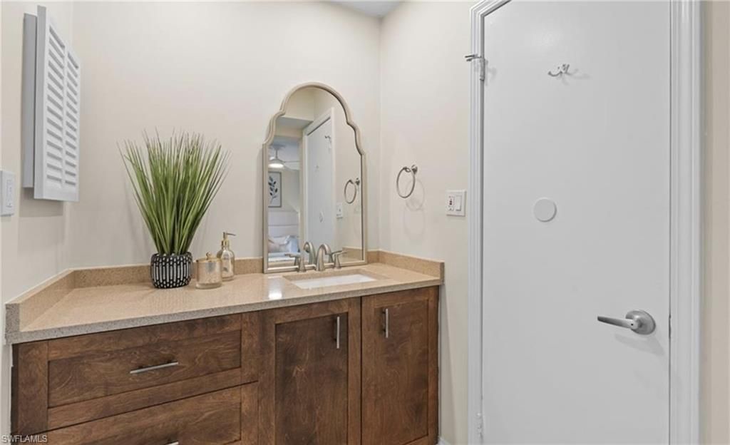 788 Park Shore Dr, Unit F17, Naples, FL 34103 Photo