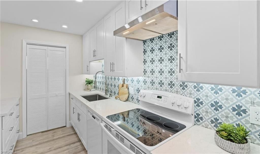 788 Park Shore Dr, Unit F17, Naples, FL 34103 Photo
