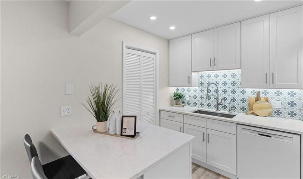 788 Park Shore Dr, Unit F17, Naples, FL 34103 Photo