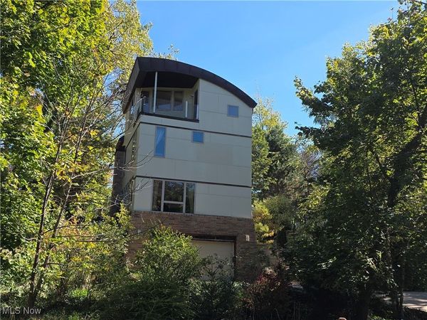 2091 S Belvoir Boulevard, South Euclid, OH 44121