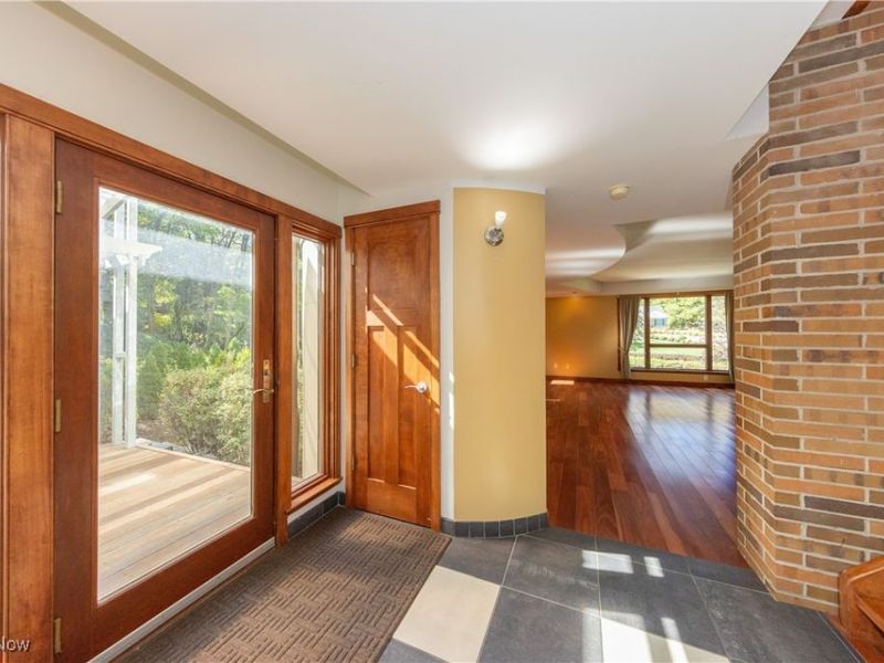 2091 S Belvoir Boulevard, South Euclid, OH 44121 Photo 14