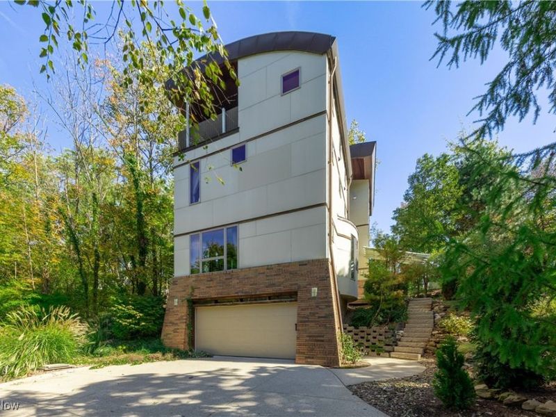 2091 S Belvoir Boulevard, South Euclid, OH 44121 Photo 2