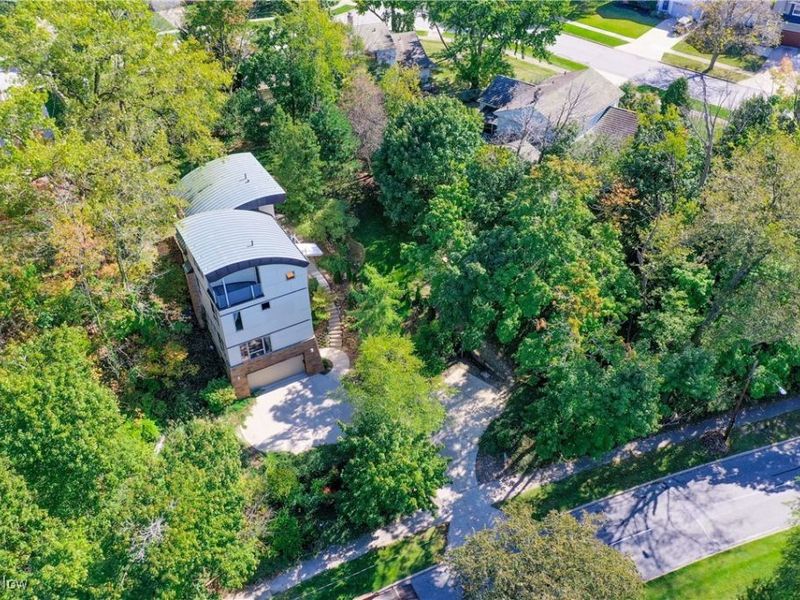 2091 S Belvoir Boulevard, South Euclid, OH 44121 Photo 3