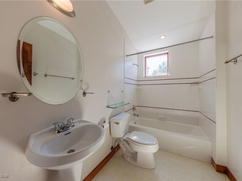 2091 S Belvoir Boulevard, South Euclid, OH 44121 Photo 38