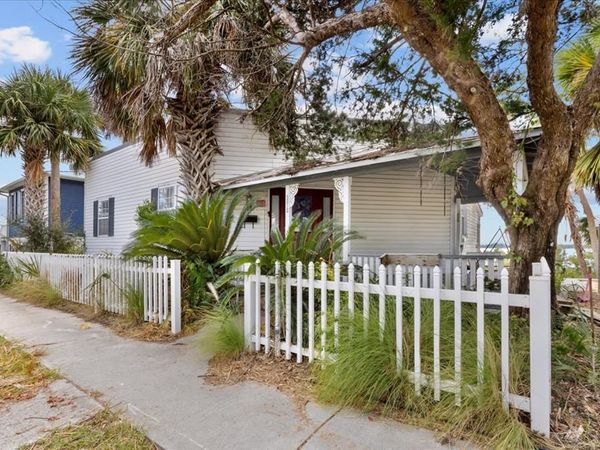 5010 G St, Cedar Key, FL 32625