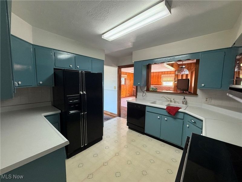 518 Riverview Drive, Belmont, WV 26134 Photo 8