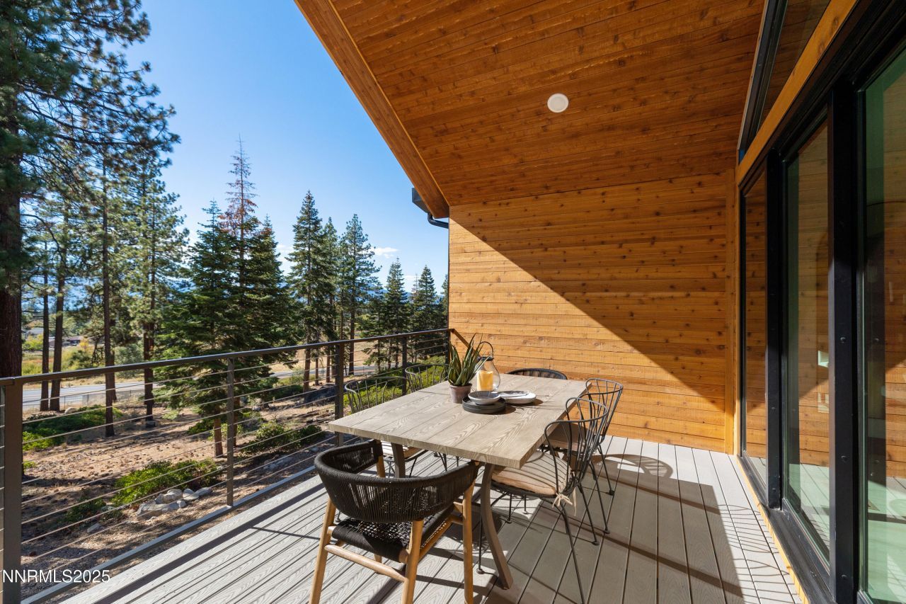 121 Sierra Colina Drive, Unit 21, Stateline, NV 89449 Photo