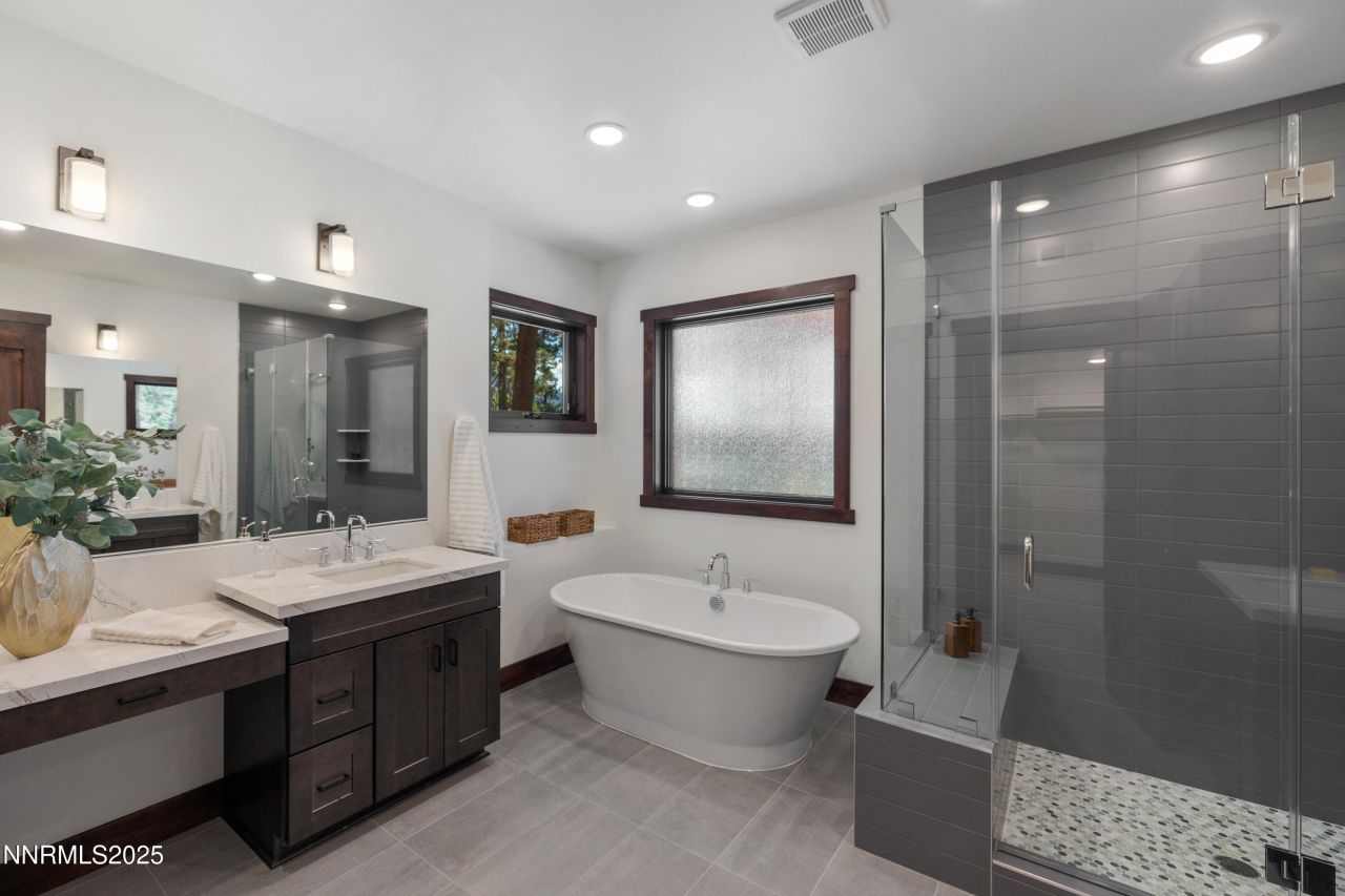 121 Sierra Colina Drive, Unit 21, Stateline, NV 89449 Photo