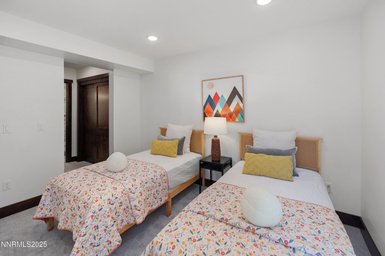 121 Sierra Colina Drive, Unit 21, Stateline, NV 89449 Photo