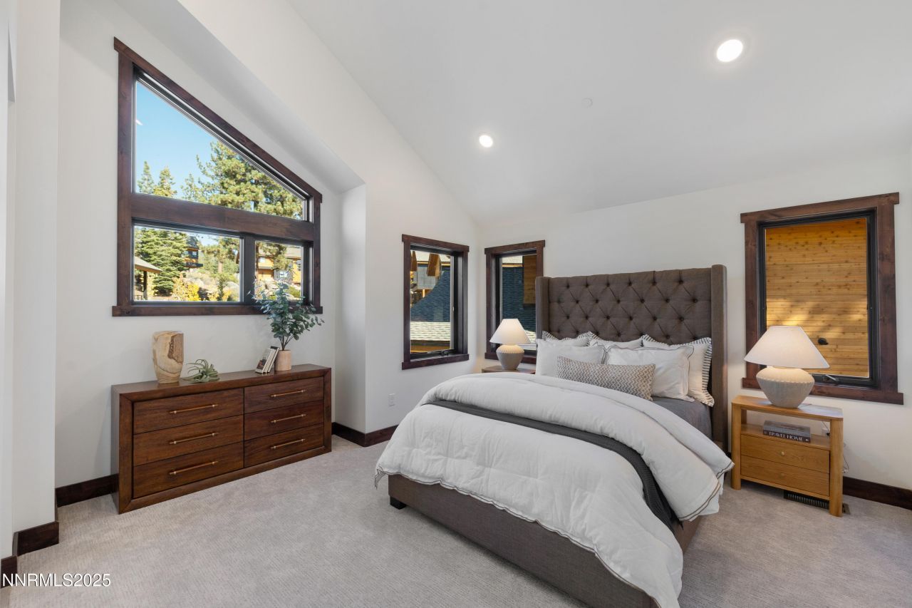 121 Sierra Colina Drive, Unit 21, Stateline, NV 89449 Photo