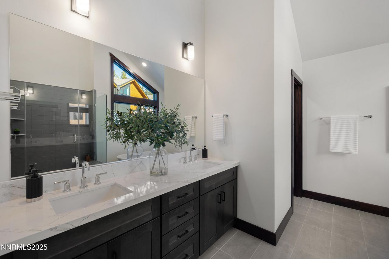 121 Sierra Colina Drive, Unit 21, Stateline, NV 89449 Photo