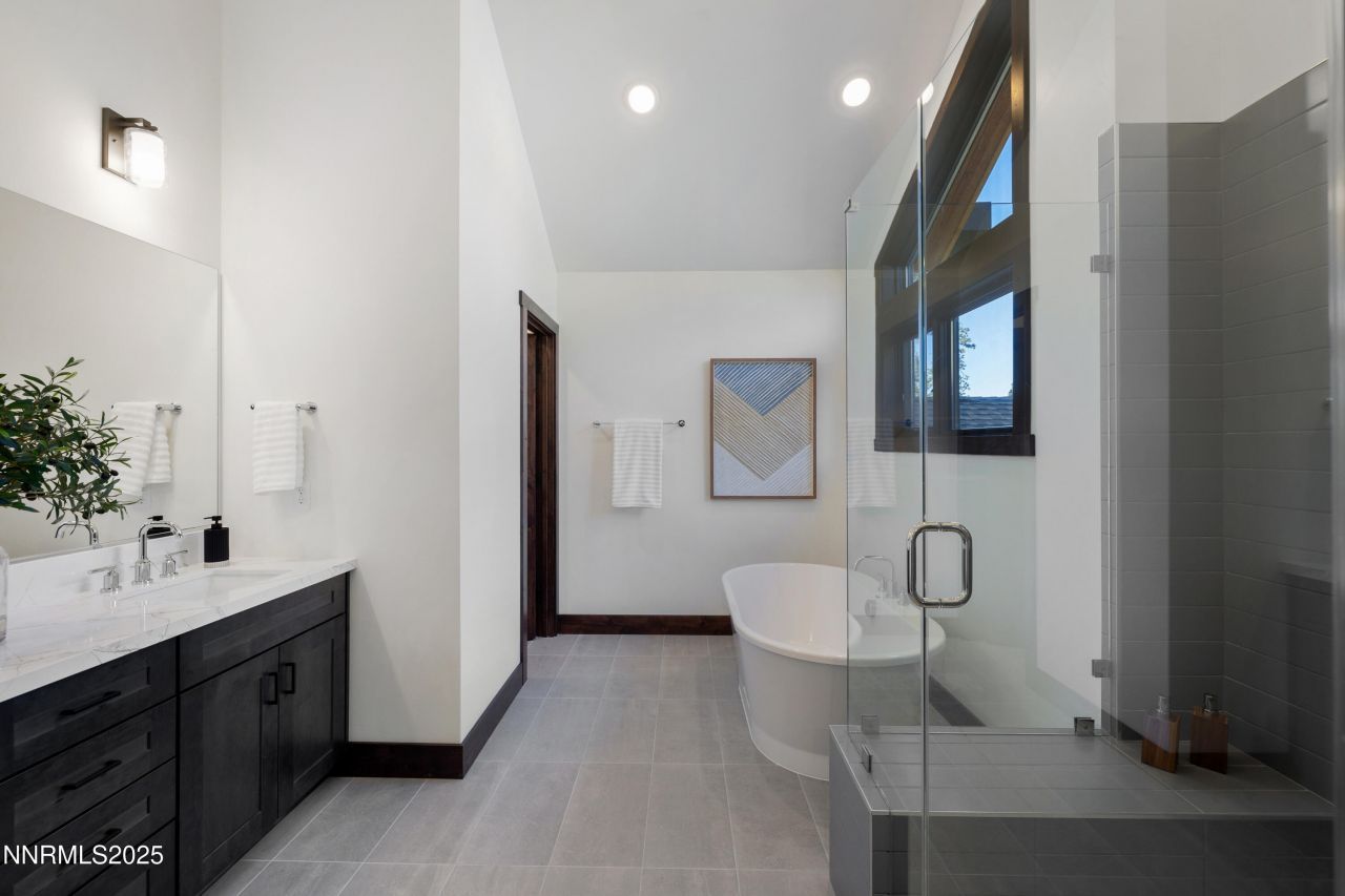 121 Sierra Colina Drive, Unit 21, Stateline, NV 89449 Photo