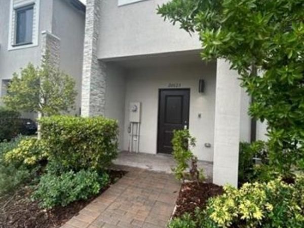 20623 NE 7th Pl, Miami, FL 33179