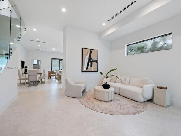 2937 SW 21st ST, Miami, FL 33145