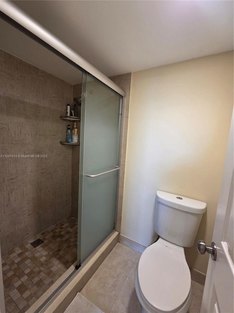 1530 Whitehall Dr, Unit 405, Davie, FL 33324 Photo