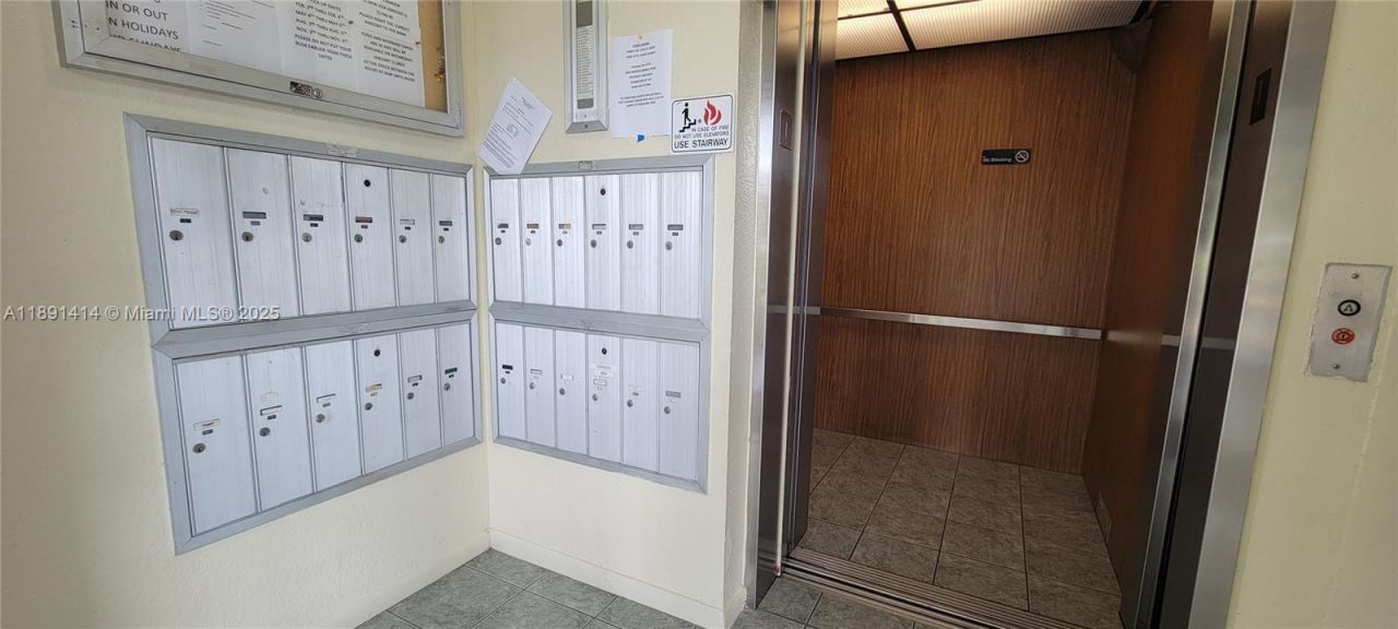 1530 Whitehall Dr, Unit 405, Davie, FL 33324 Photo