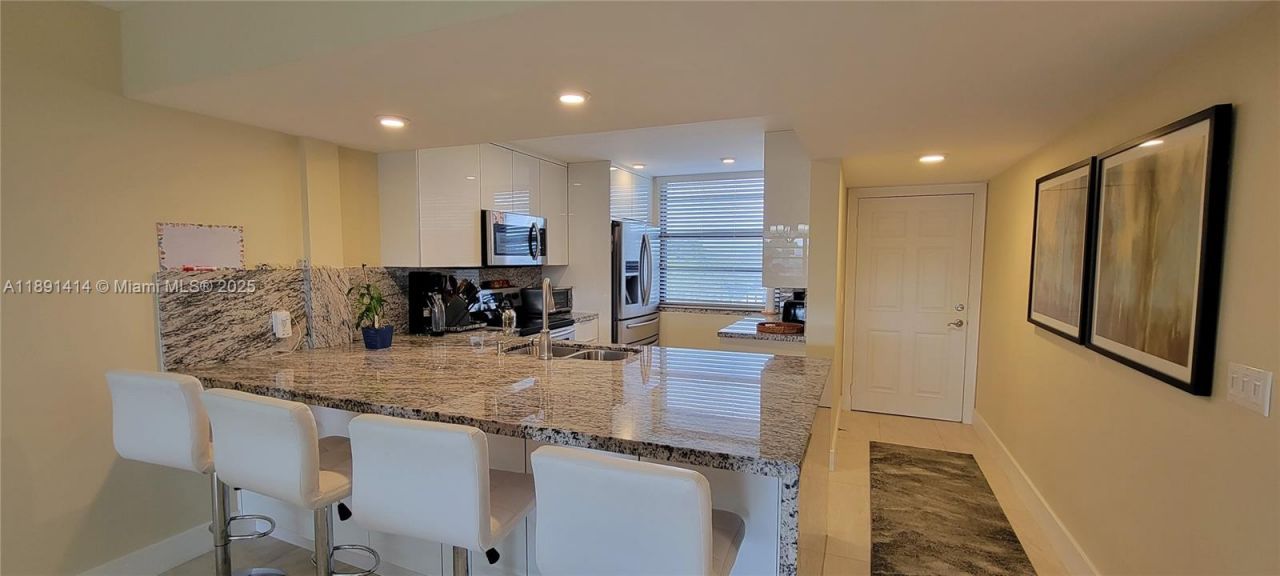 1530 Whitehall Dr, Unit 405, Davie, FL 33324 Photo