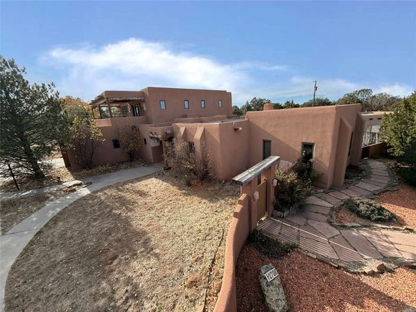 2708 Ventoso, Santa Fe, NM 87505