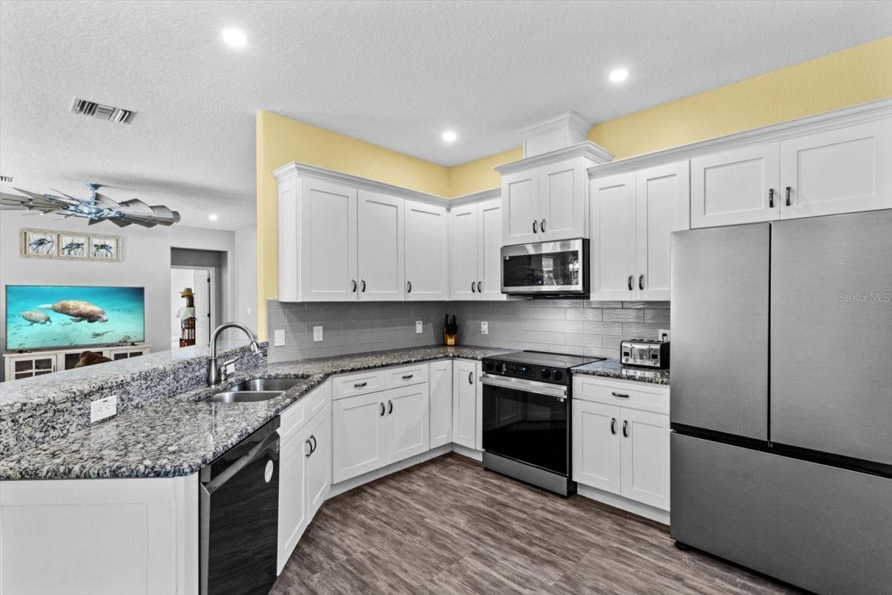 11752 W Valley Spring Lane, Homosassa, FL 34448 Photo