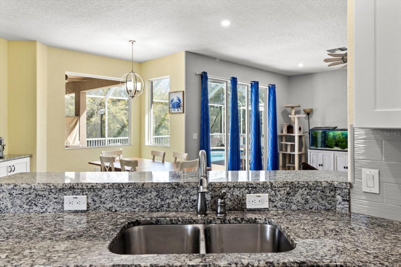 11752 W Valley Spring Lane, Homosassa, FL 34448 Photo