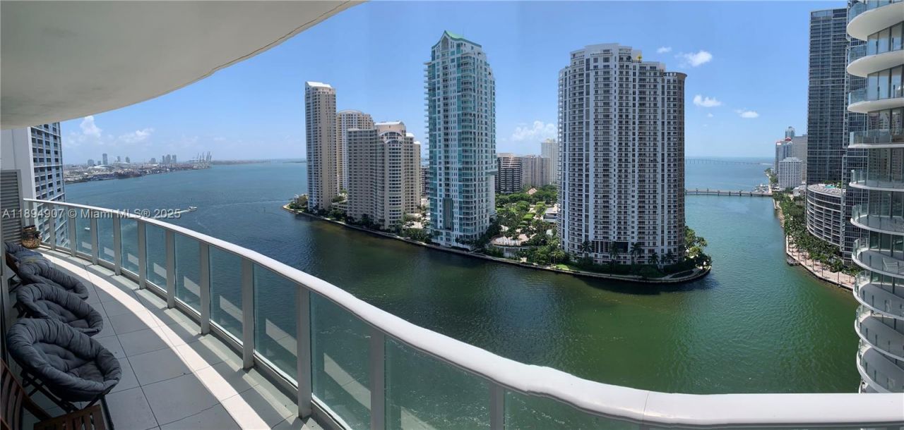 300 S Biscayne Blvd, Unit T-1908, Miami, FL 33131 Photo