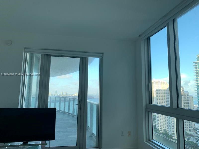 300 S Biscayne Blvd, Unit T-1908, Miami, FL 33131 Photo