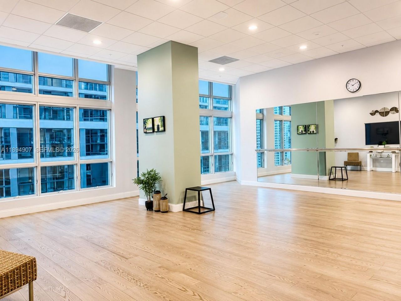 300 S Biscayne Blvd, Unit T-1908, Miami, FL 33131 Photo