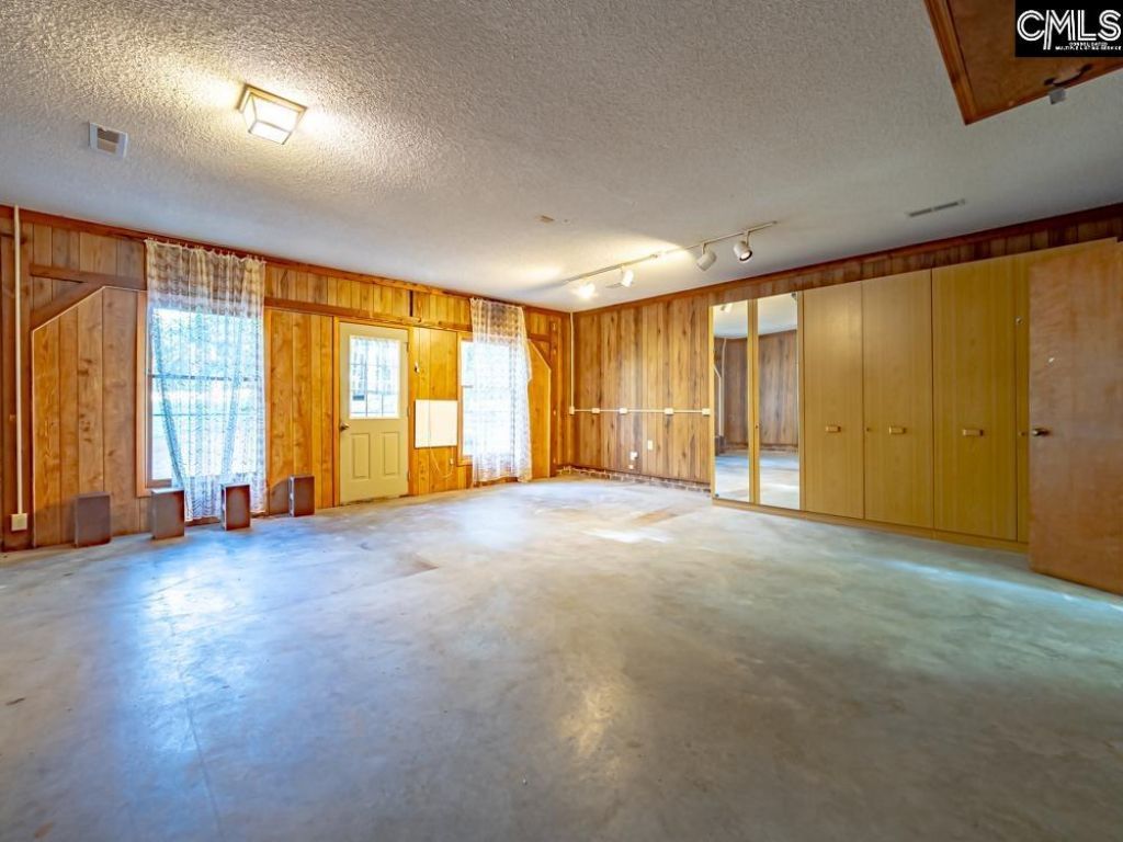 6674 Francis Marion Avenue Photo 15