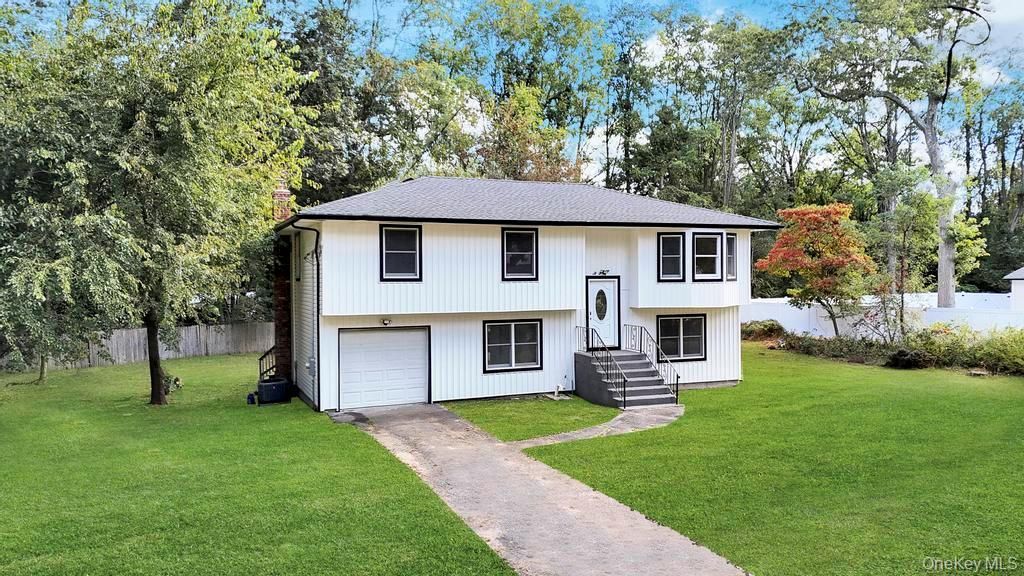 37 Cedar Branch Street, Middle Island, NY 11953 Main Photo
