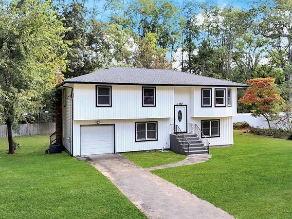 37 Cedar Branch Street, Middle Island, NY 11953