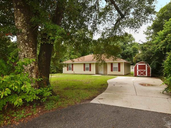 4251 Linda St, Pace, FL 32571