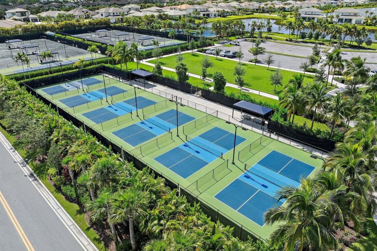 9124 Coral Isles Circle, Palm Beach Gardens, FL 33412 Photo