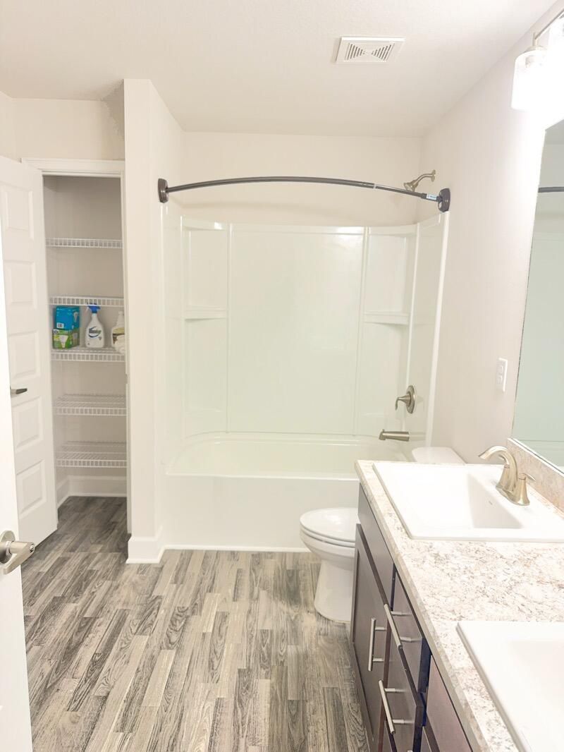 5237 NW Reba Circle, Port Saint Lucie, FL 34986 Photo