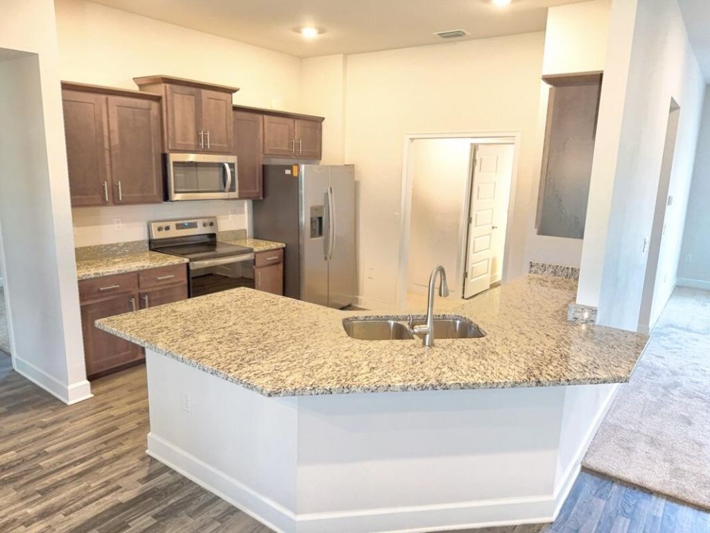 5237 NW Reba Circle, Port Saint Lucie, FL 34986 Photo